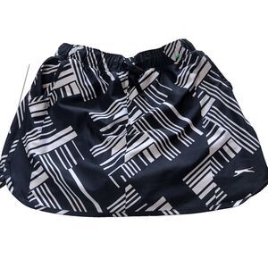 SLAZENGER GOLF BLACK/WHITE PRINT ELASTIC WAIST GOLF/TENNIS PULLON SKORT Size S